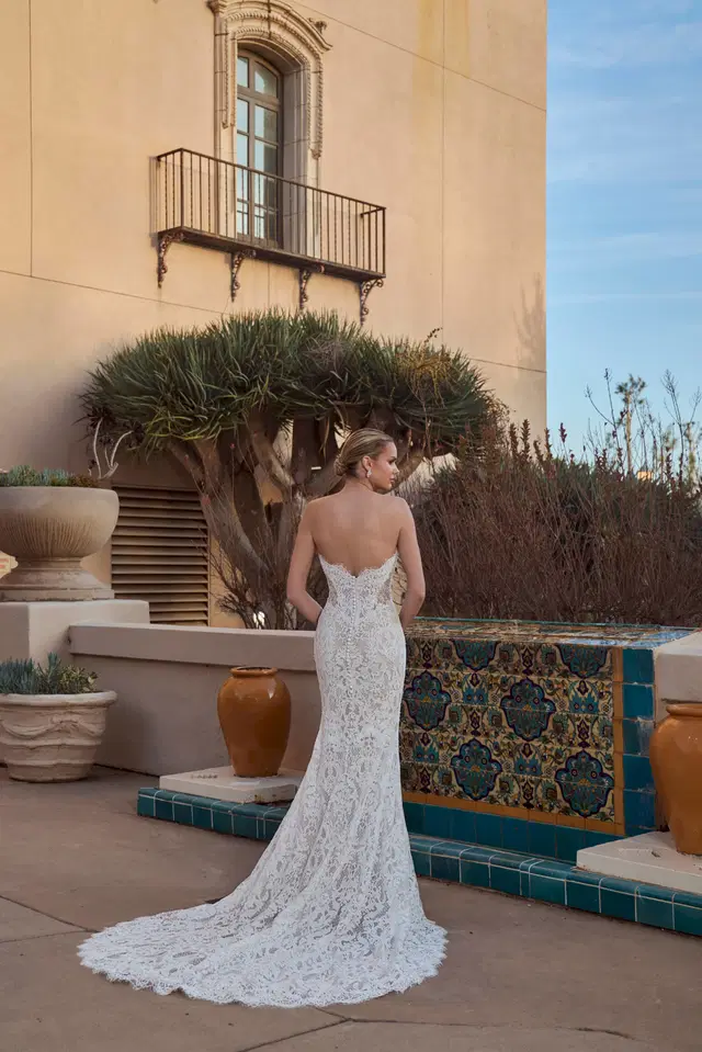 LA26247 Lola by Calla Blanche - view 2 of 4