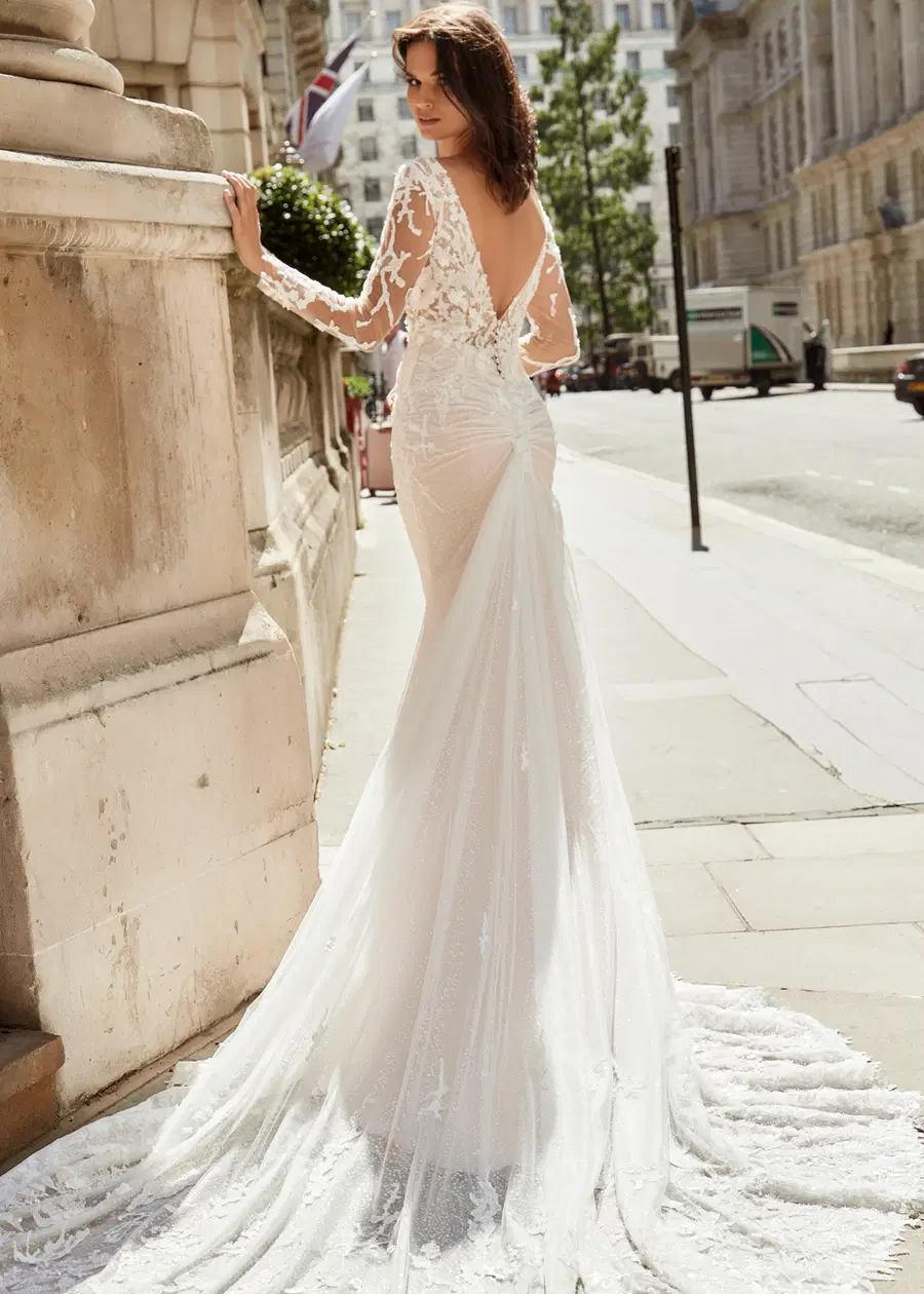 BARBRA STREISAND by Dando London - view 3 of 3