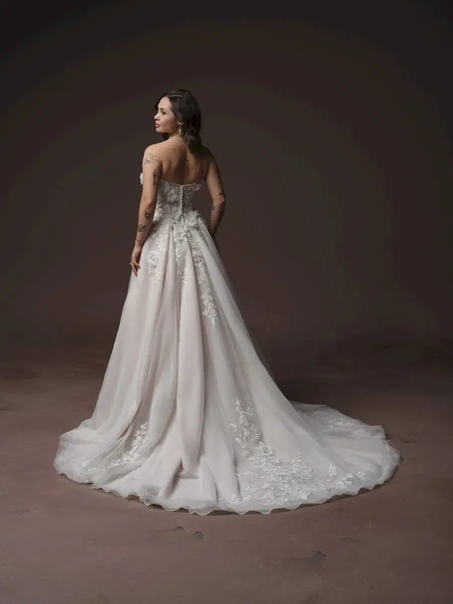 FLEUR by Rebecca Ingram - view 6 of 10