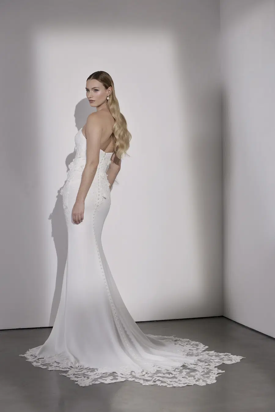 London by Avenue by Josephine Scott - view 5 of 5