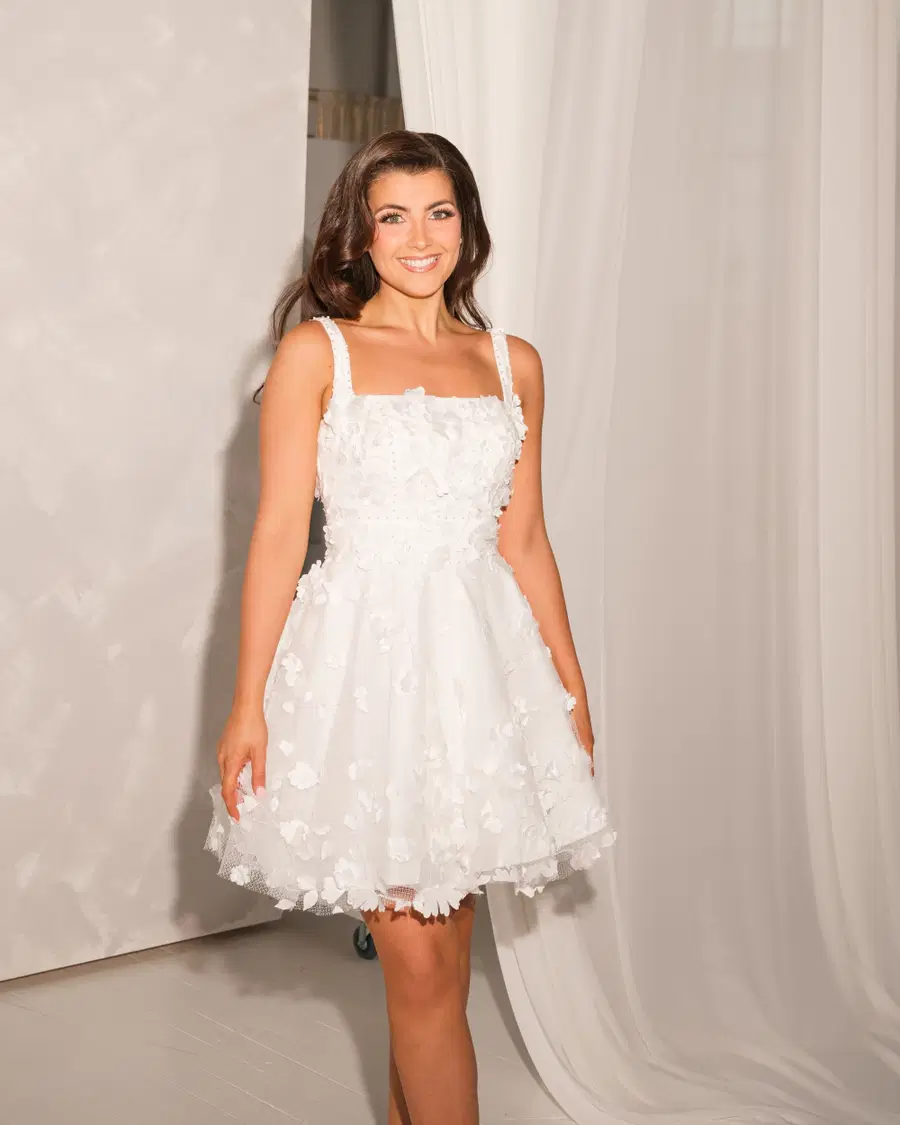 CHARLOTTE by Aurelle Attire: Short silhouette, straight neckline, sleeveless, tulle