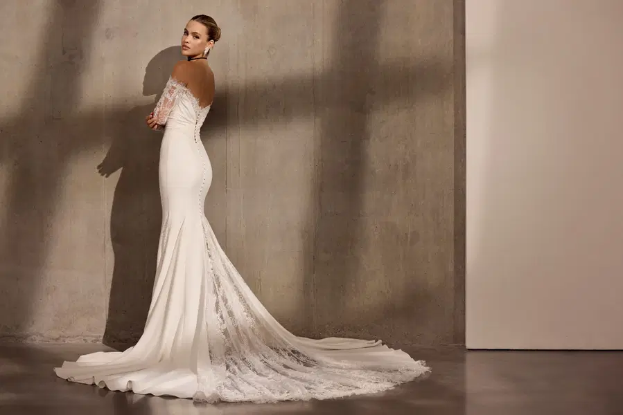 Renee by Avenue by Josephine Scott - view 4 of 4