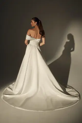 LE171-2 by Casablanca Bridal - view 3 of 4