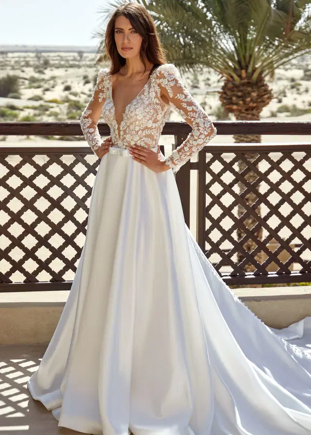 HONESTY by Dando London: A-Line silhouette, V-neck neckline, long sleeves, satin