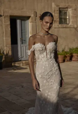 Como 25-011 by Ricca Sposa - view 4 of 7