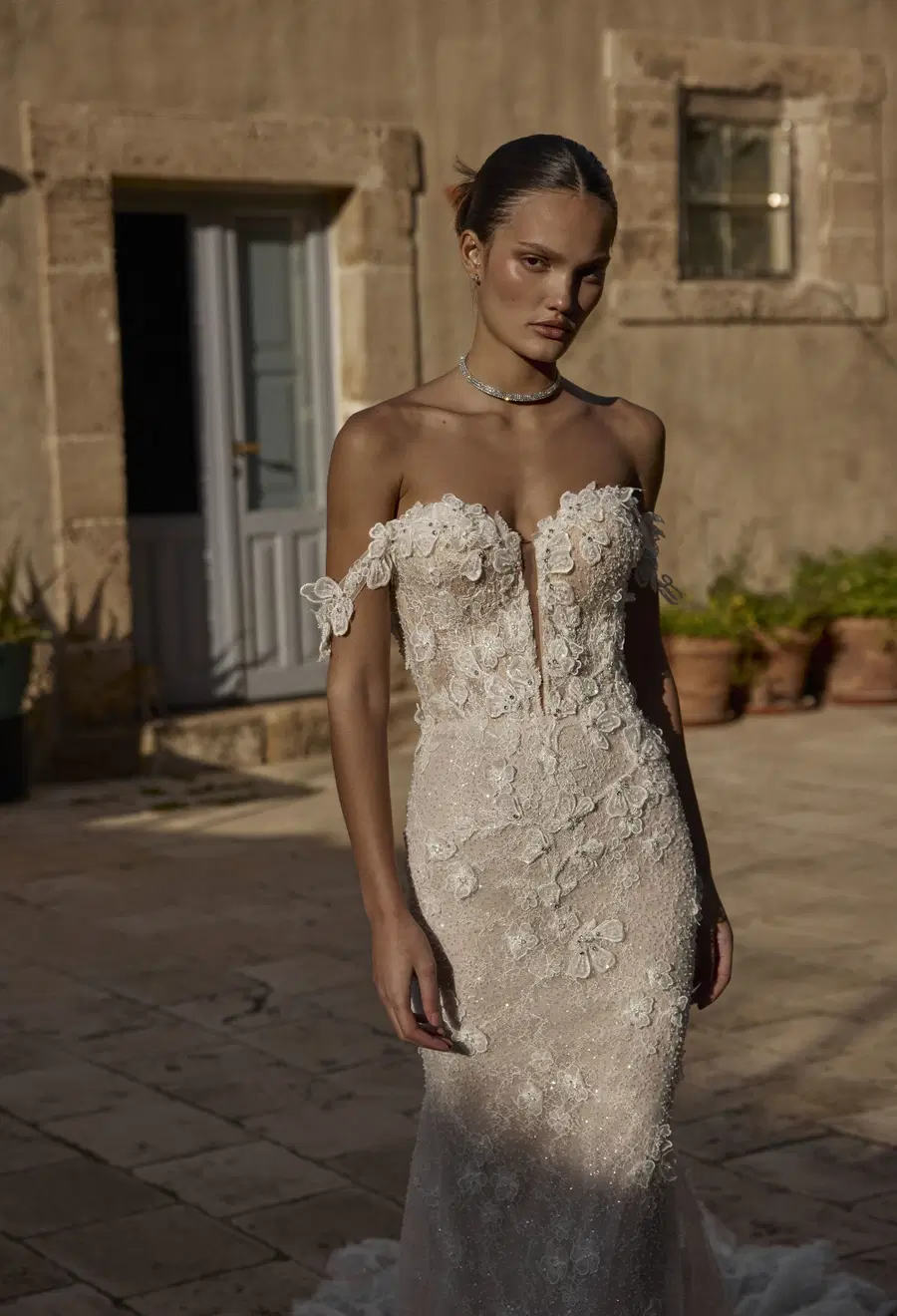 Como 25-011 by Ricca Sposa - view 4 of 7