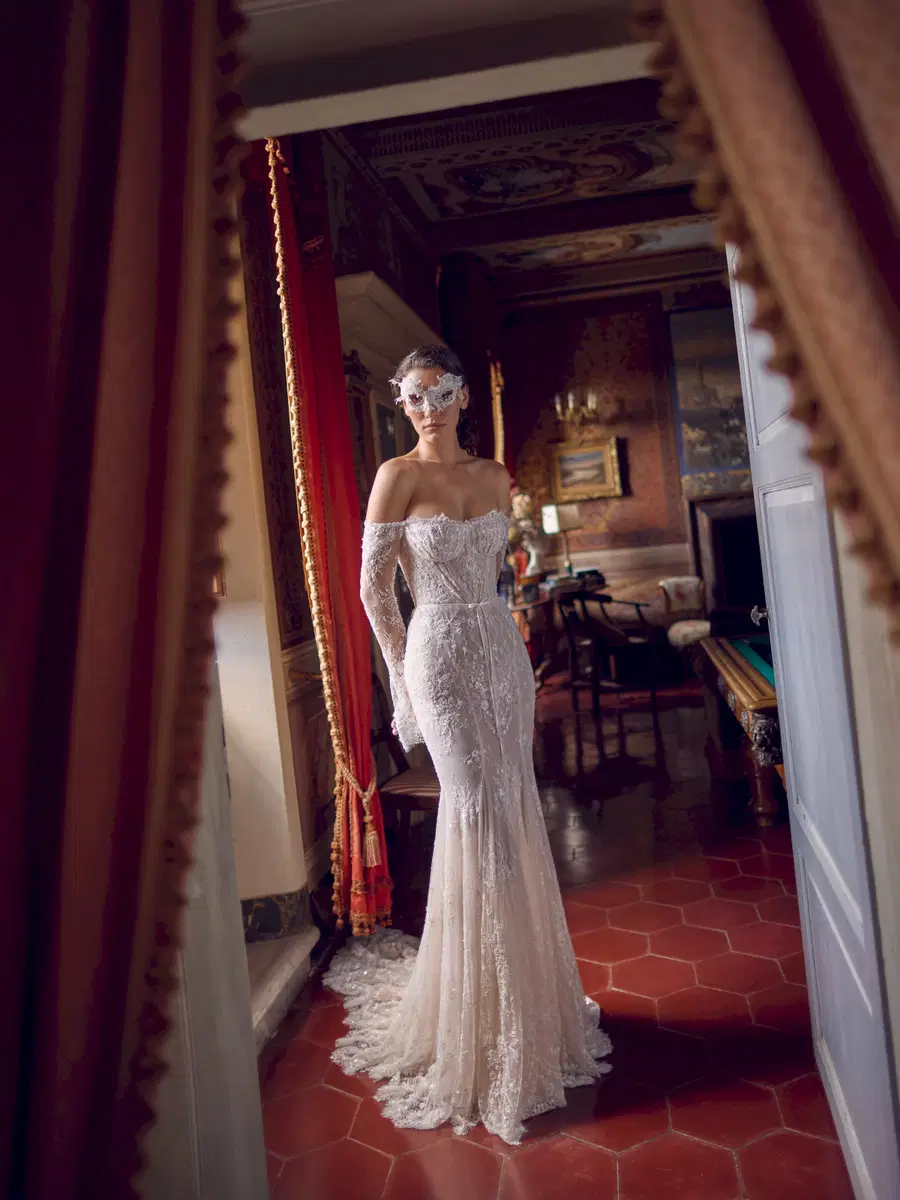 Triumph by Wona Concept: Mermaid silhouette, sweetheart neckline, long sleeves, lace