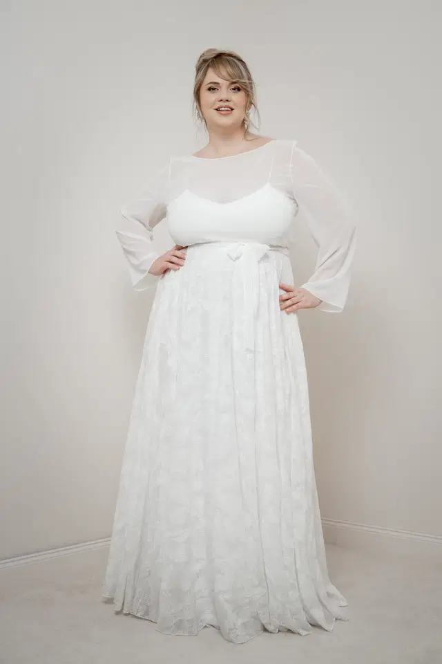 Rock Gillianne Curvy by noni: Two-Piece silhouette, lace