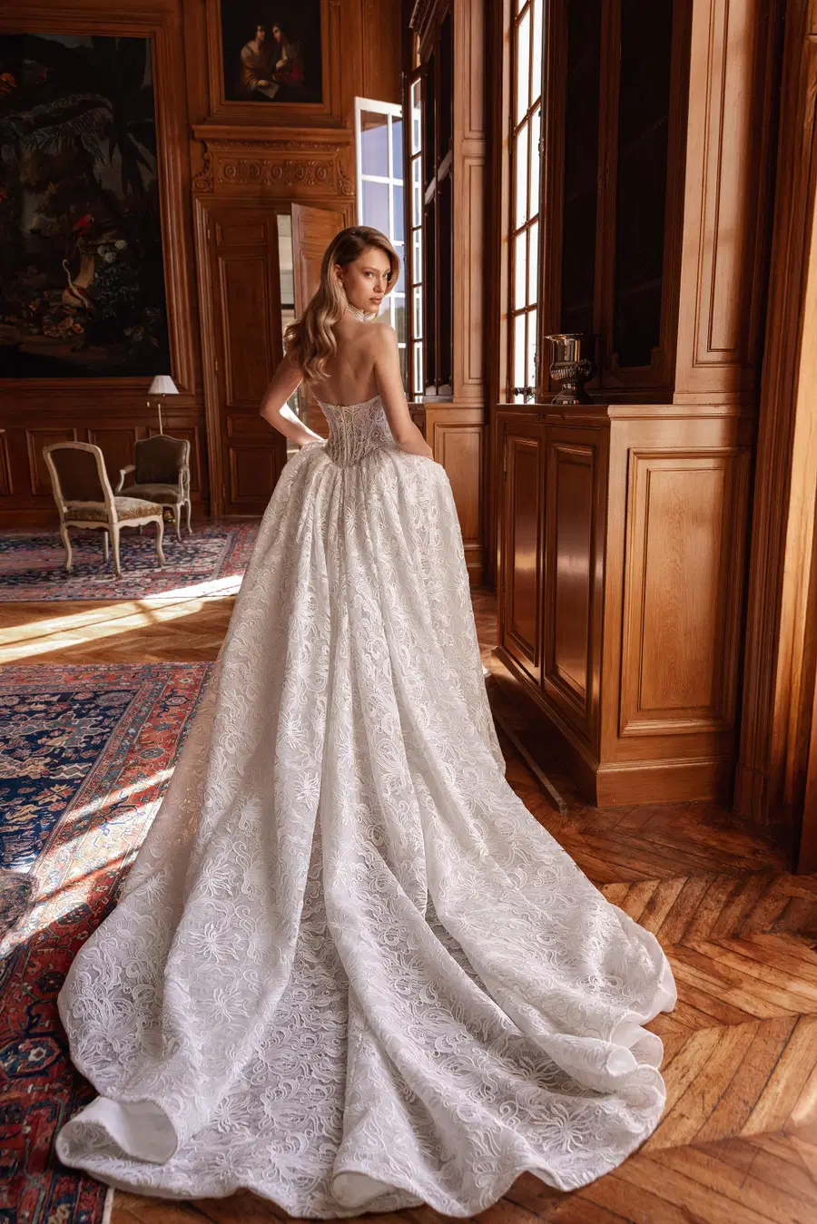 Leonor by Maks Mariano - view 6 of 6