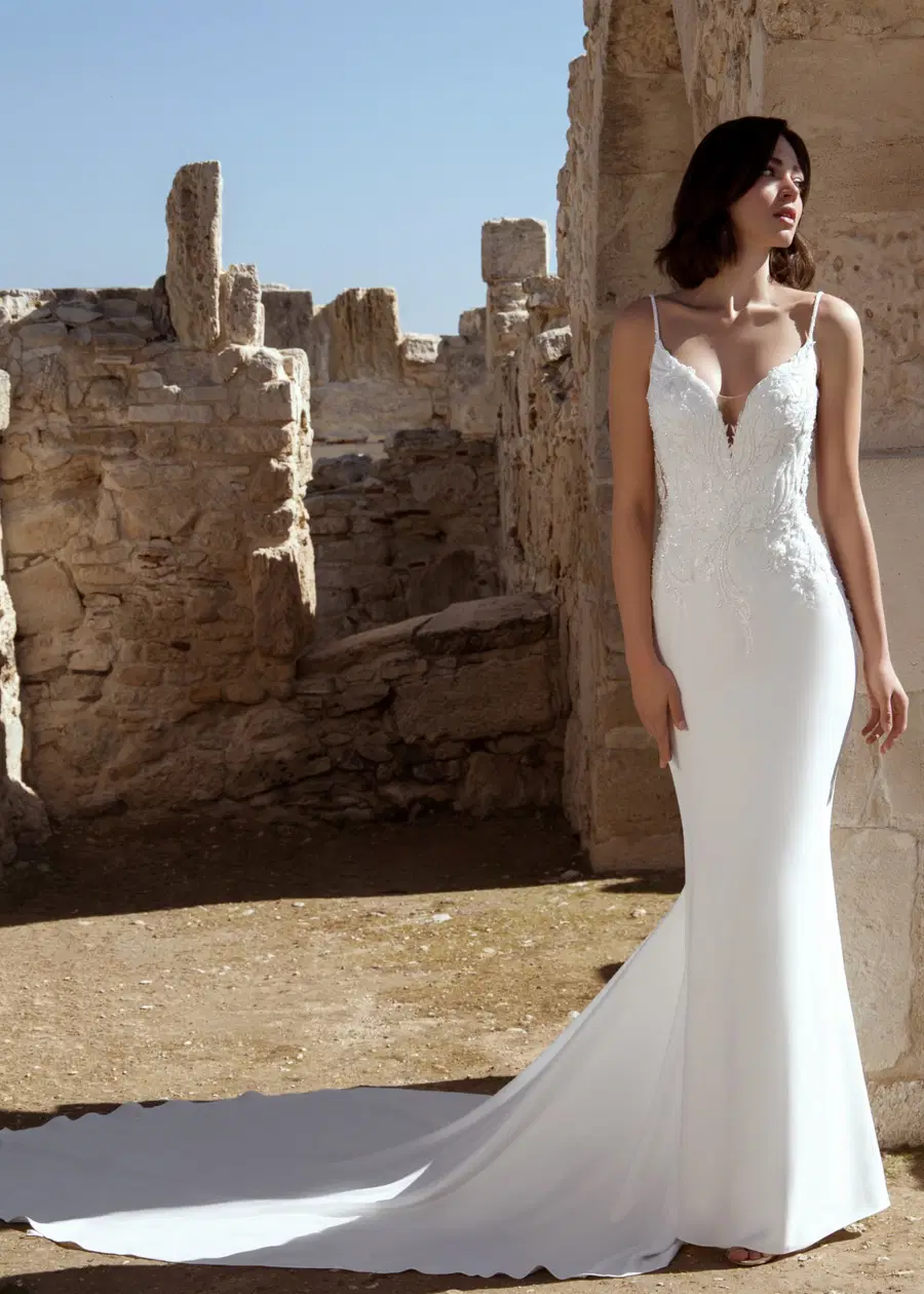 Peru by Dando London: Mermaid silhouette, sweetheart neckline, sleeveless, crepe