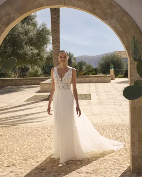 Granada wedding dress by Modeca Bridal, A-line, chiffon