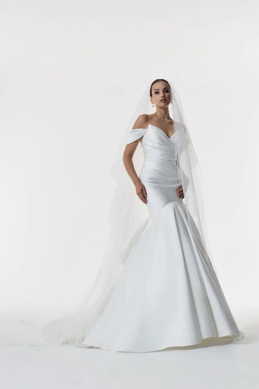 Hattie by Josephine Scott: Fit & Flare silhouette, sweetheart neckline, sleeveless, mikado