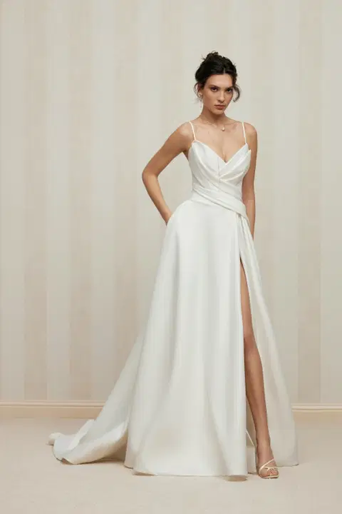 Medina wedding dress by Anne Mariée, A-line, satin