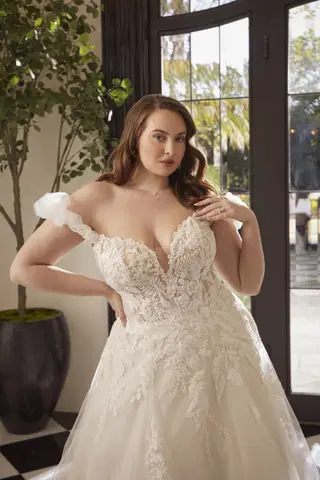 Corinne Curvy by Casablanca Bridal - view 3 of 6