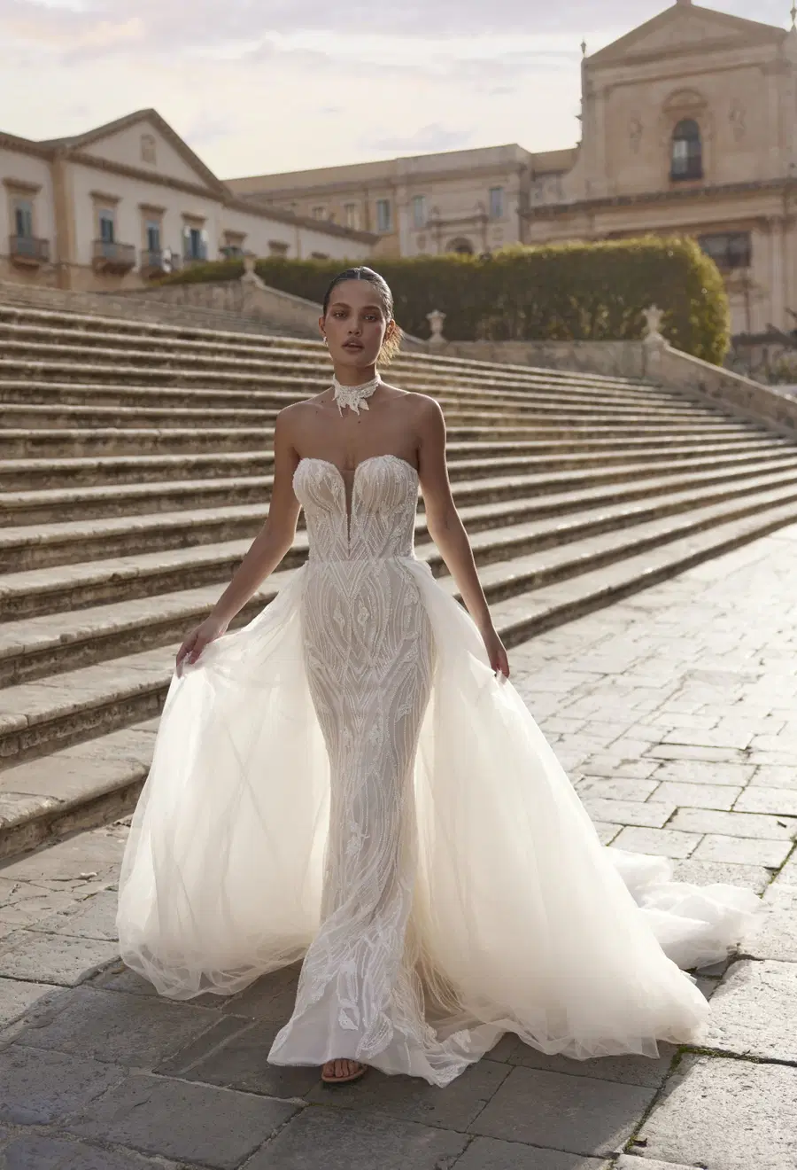 Theodora 25-024 by Ricca Sposa: Mermaid silhouette, deep V-neck neckline, sleeveless, lace