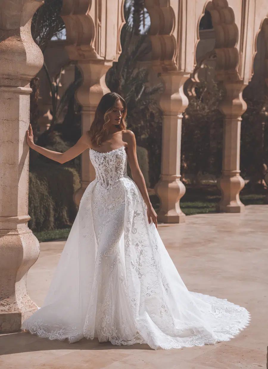 Venice by Enzoani - view 3 of 10