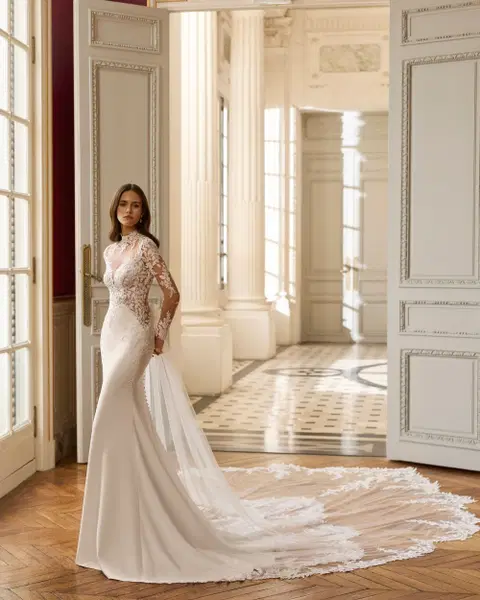 Barbara wedding dress by Aire Barcelona, mermaid, crepe
