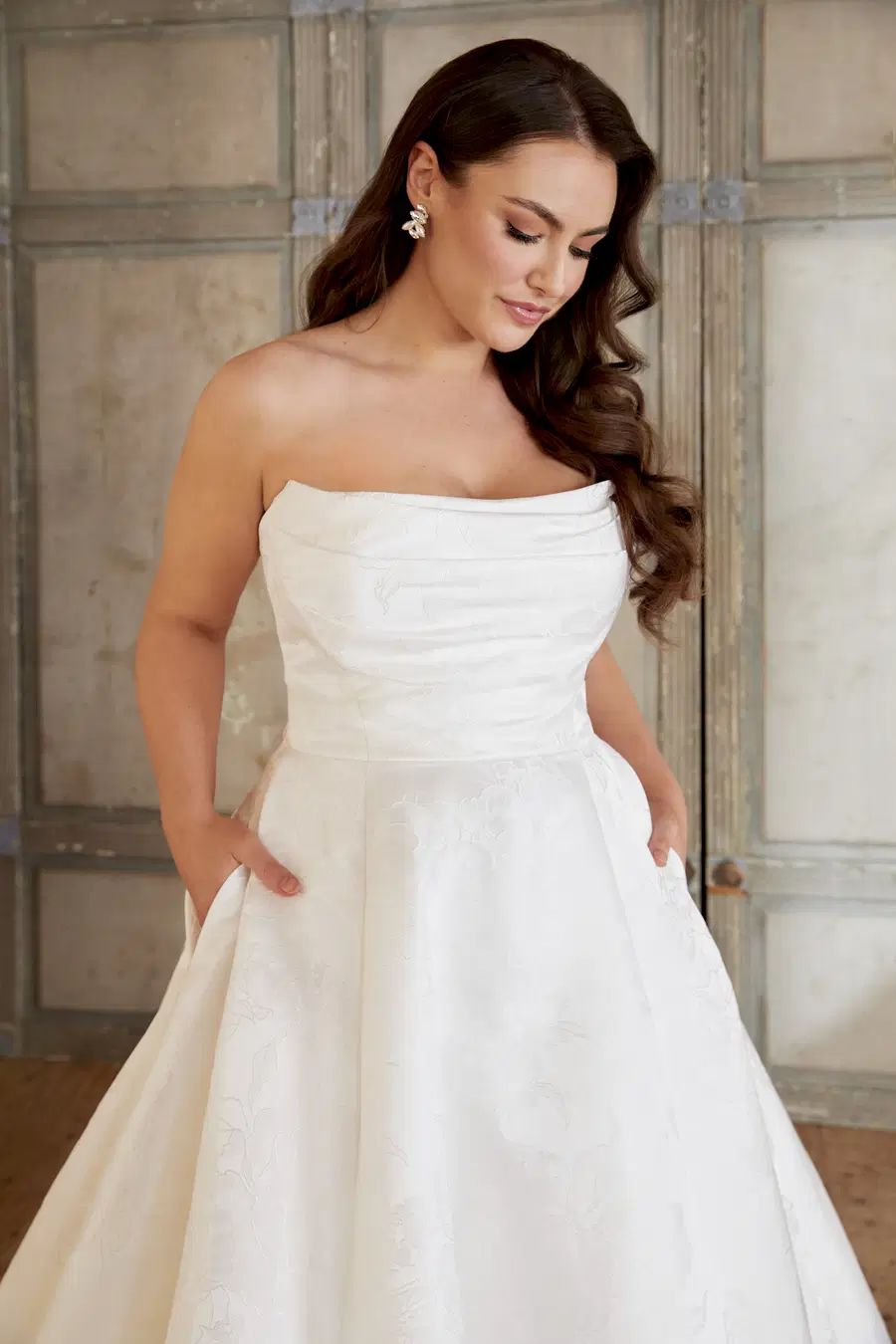 44513 by Sincerity Bridal - view 2 of 9