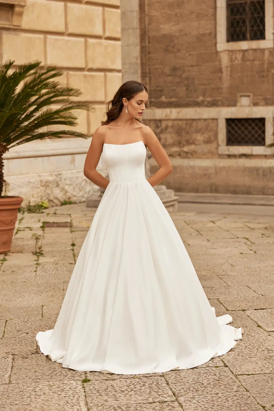 8320 by Monica Loretti: A-Line silhouette, sleeveless, satin