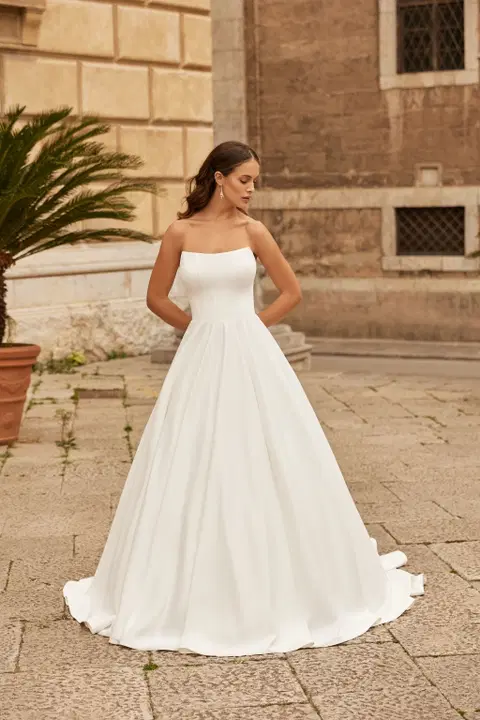 Style 8320 wedding dress by Monica Loretti, A-line, satin