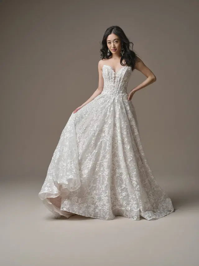 Memphis by Maggie Sottero: A-Line silhouette, sweetheart neckline, lace