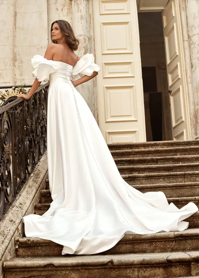 ALLURING by Dando London - view 3 of 3