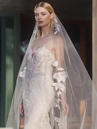 YAI by Pronovias - view 4 of 5