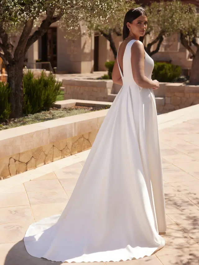 Idalia c by Bianco Evento - view 2 of 4