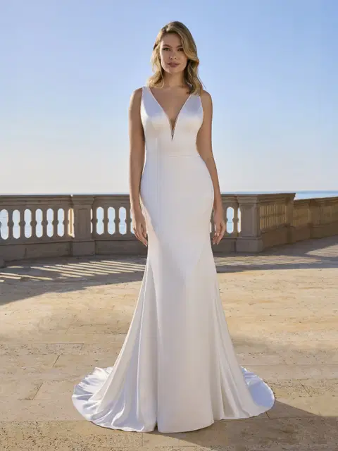 Annagallis wedding dress by Ladybird, mermaid, V-neck