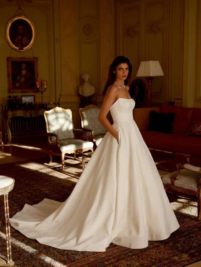 Jordan by Justin Alexander: A-Line silhouette, straight neckline, lace, chapel train