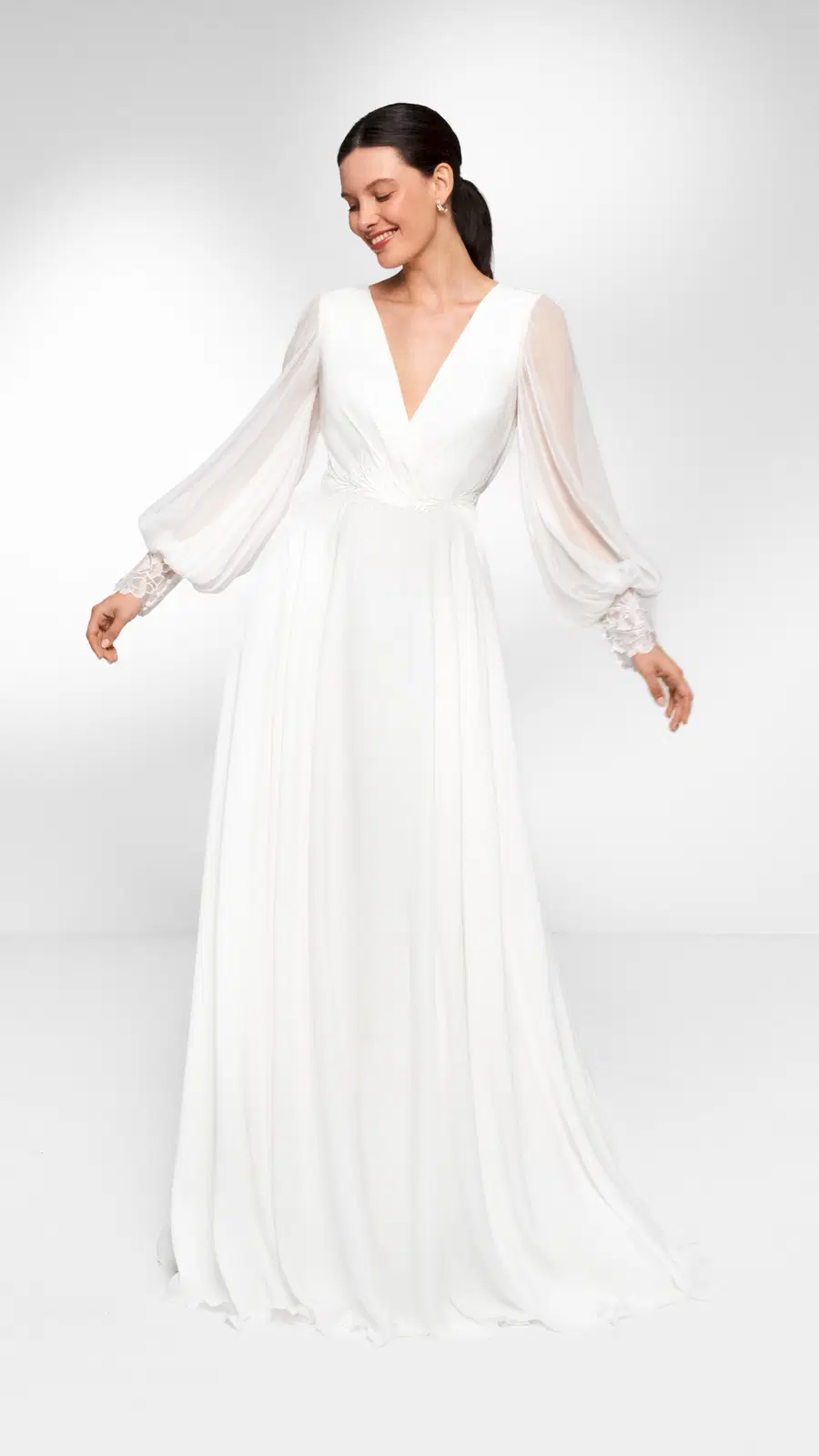 Fanya by Anna Kara: A-Line silhouette, V-neck neckline, long sleeves, silk