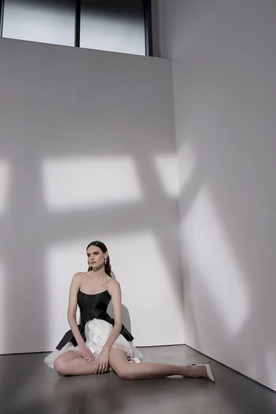 Taylor by Avenue by Josephine Scott - view 5 of 6