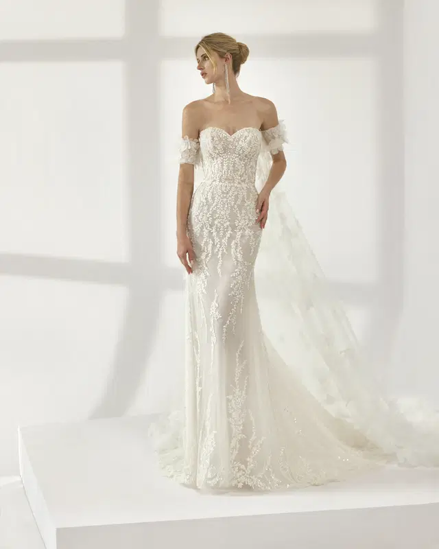 Adelle by Luna Novias: Mermaid silhouette, sweetheart neckline, sleeveless, embroidery