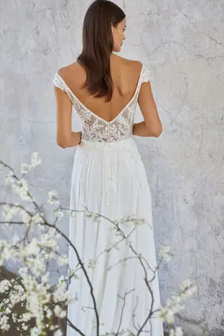 E-5294 by Elizabeth Passion - view 4 of 4