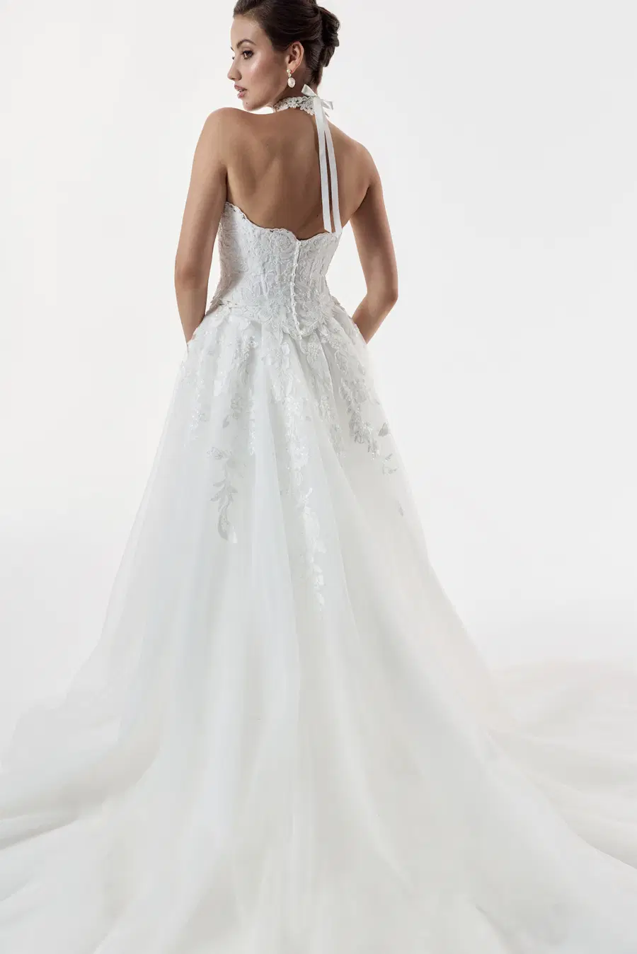 Belle by Josephine Scott - view 8 of 10