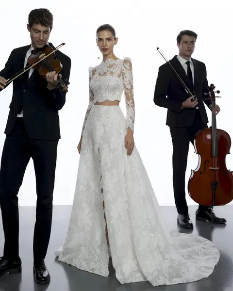 Yabel wedding dress by Aire Barcelona, A-line, lace