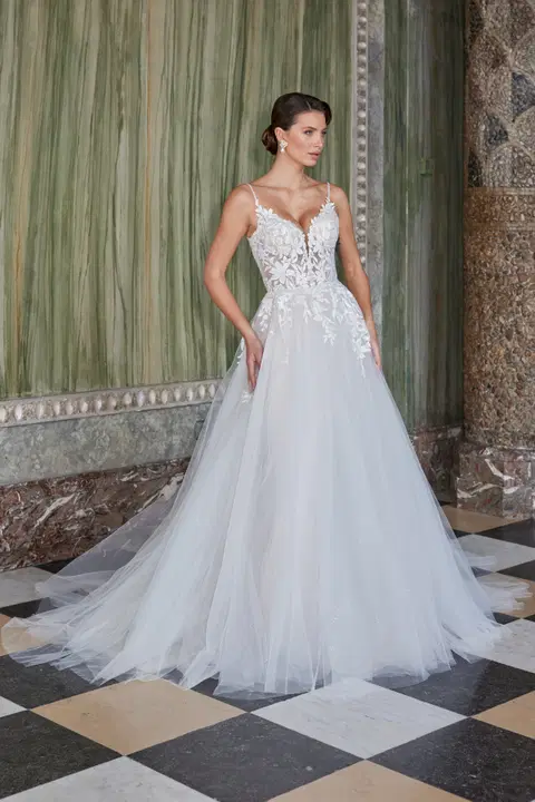 Style 50940 wedding dress by Diane Legrand, A-line, lace