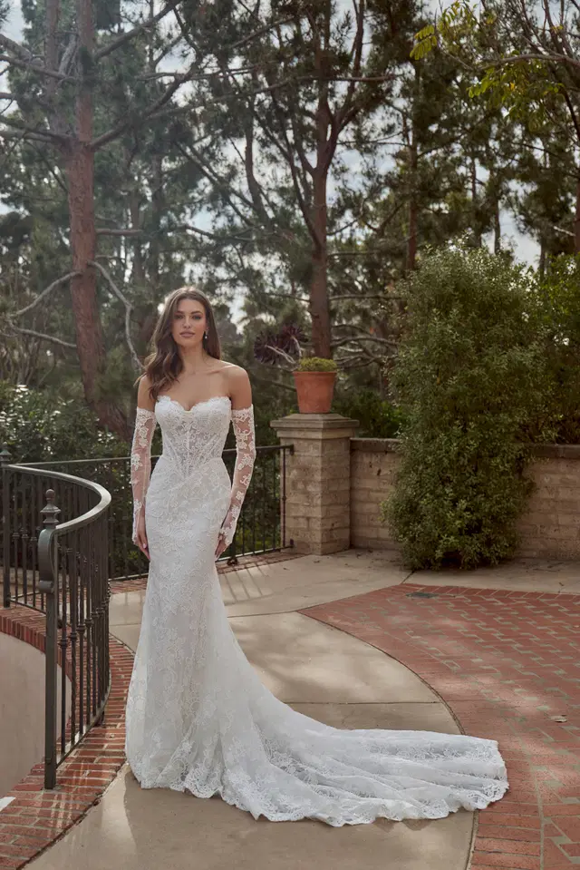 LA26253 Giavanna by Calla Blanche: Mermaid silhouette, sweetheart neckline, long sleeves, lace