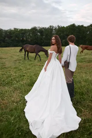 Esmee by Anne Mariée - view 4 of 4