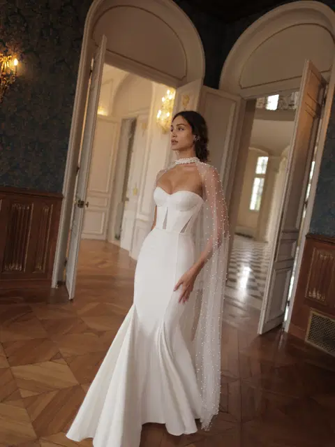 Tucker wedding dress by Wona Concept, mermaid, lace