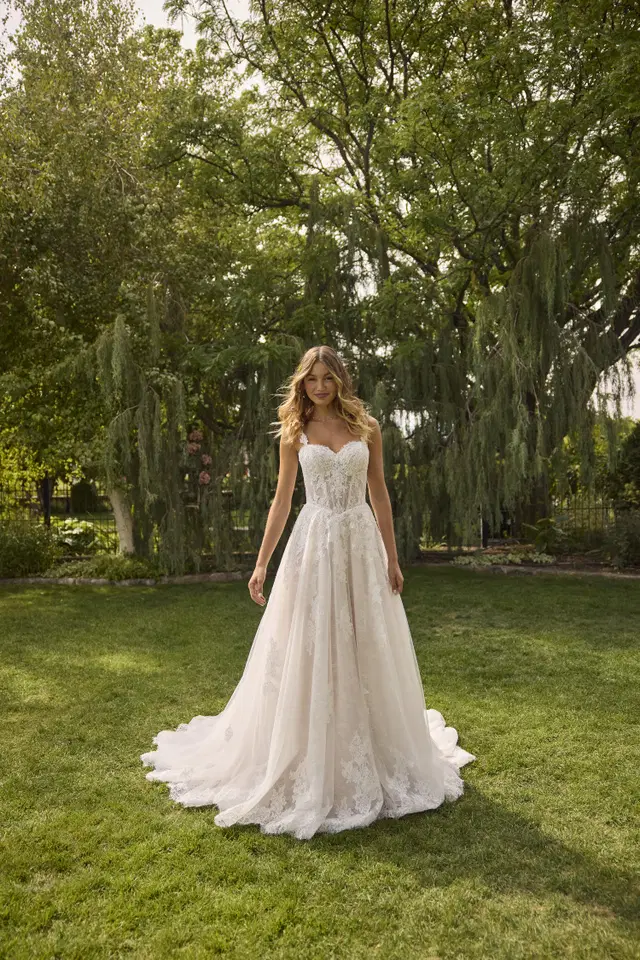 Esmeralda by Rebecca Ingram: A-Line silhouette, sweetheart neckline, lace