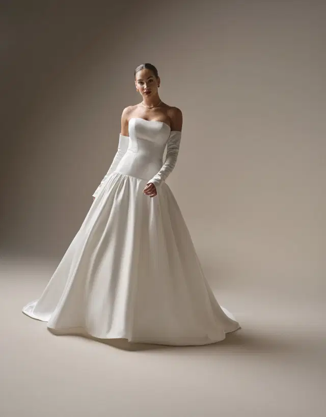 Tokyo by Sottero & Midgley: Ball Gown silhouette, scoop neckline, lace