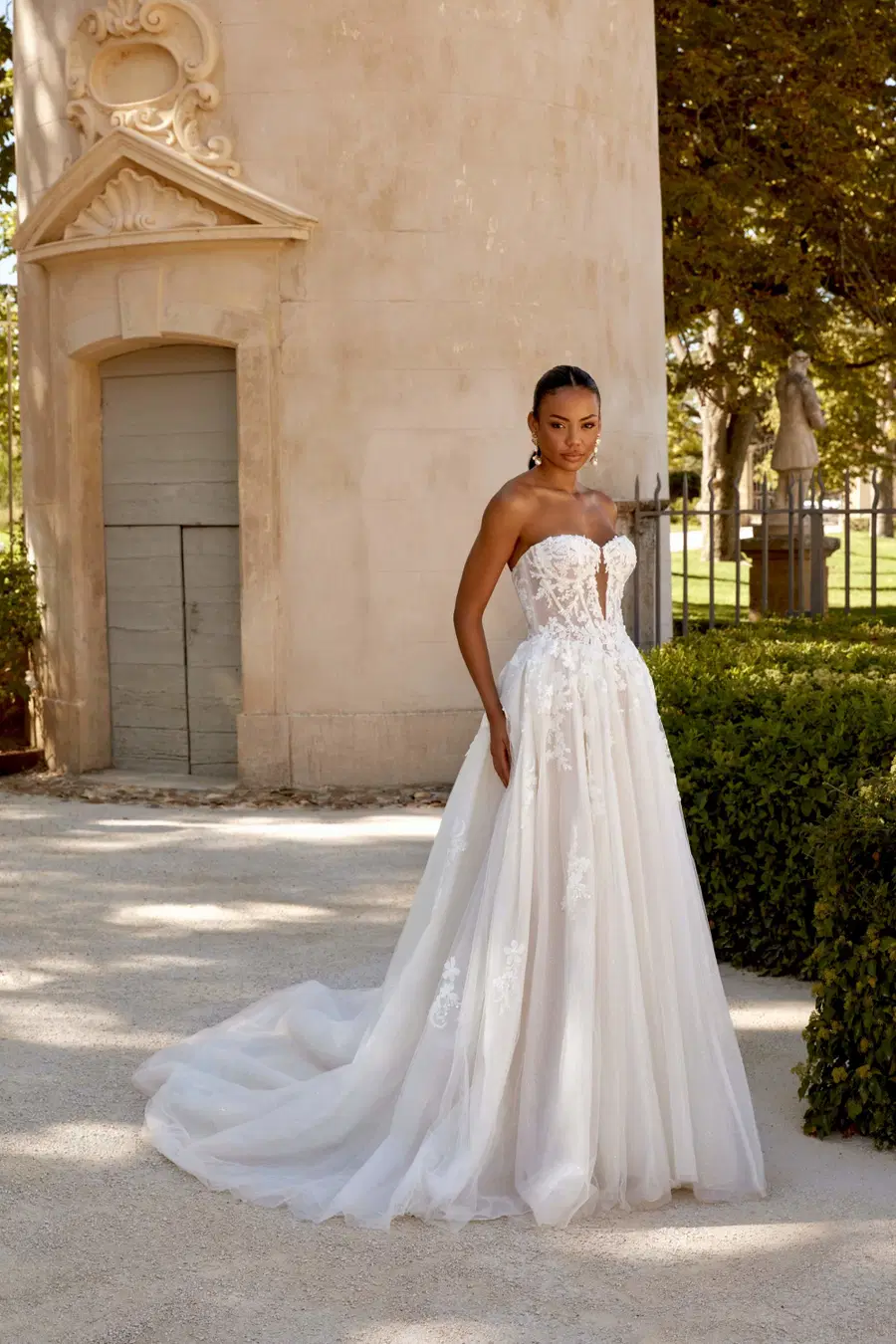 44593 by Sincerity Bridal: sweetheart neckline, sleeveless, tulle