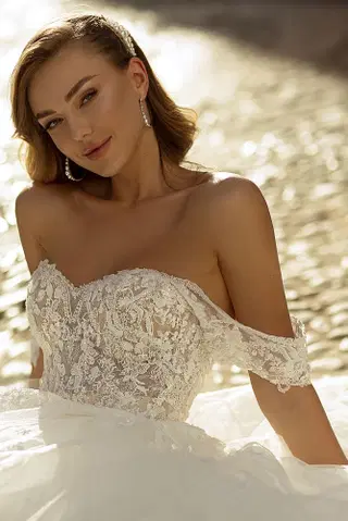 8252 by Monica Loretti - view 5 of 7