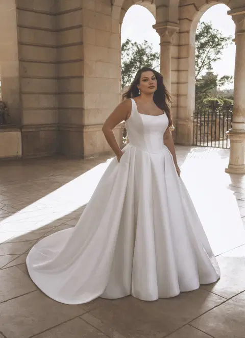 Torvi wedding dress by Portrait, ball gown, mikado