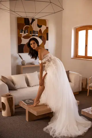 E-5538 by Elizabeth Passion - view 2 of 5