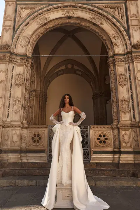 Avenelle wedding dress by Milla Nova, mermaid, chantilly