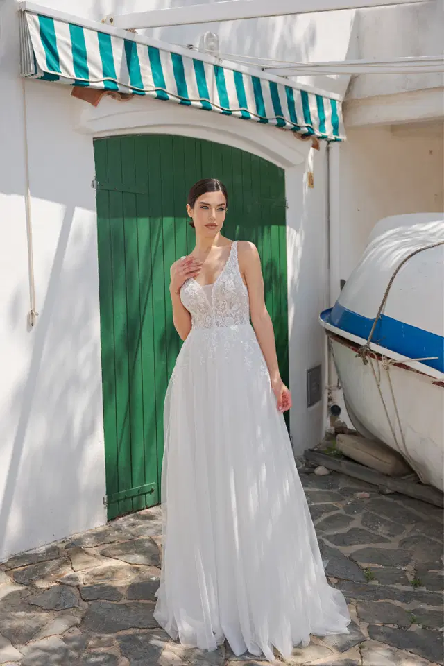B2456 by AnnAngelex: A-Line silhouette, deep V-neck neckline, sleeveless, tulle
