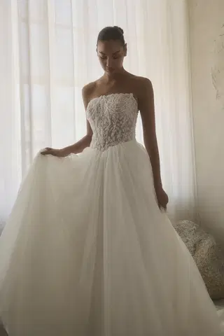 2622 by Casablanca Bridal - view 3 of 8