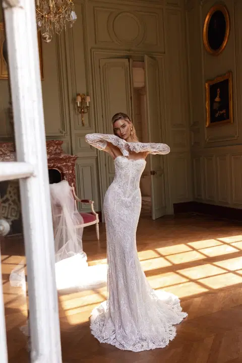 Margaret wedding dress by Maks Mariano, mermaid, lace